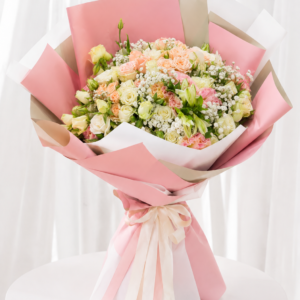 دسته گل رز و لیلیوم پاستلی