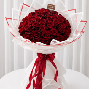 دسته گل رز قرمز