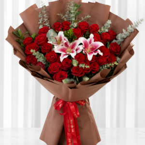 دسته گل رز قرمز و لیلیوم لاکچری